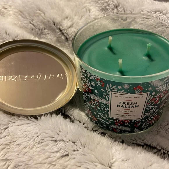 SOLD - Bath and Body Works Fresh Balsam 3 Wick Candle and Foaming Hand Soap - Picture 2 of 5